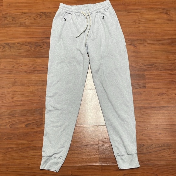 Vuori Men’s Ponto Performance Jogger in platinum heather size XS - Picture 6 of 13